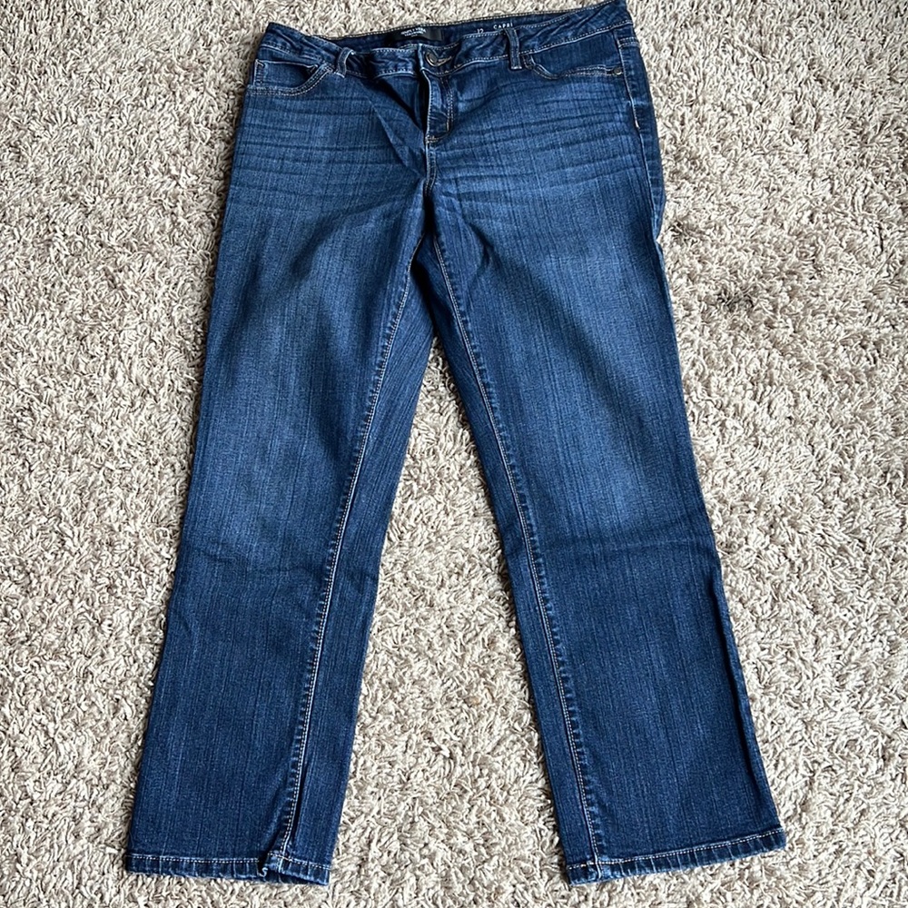 Size 12 simply vera, Vera, Wang, capris, mid rise